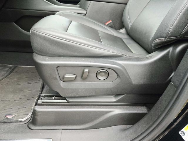Chevrolet Tahoe Vehicle Full-screen Gallery Image 38