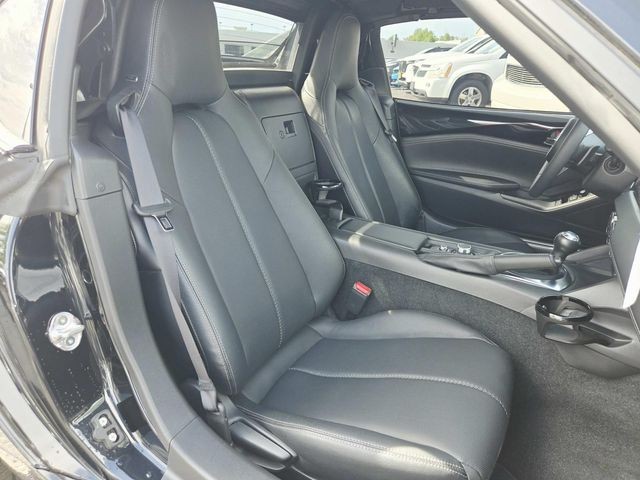 Mazda Miata RF Vehicle Full-screen Gallery Image 09