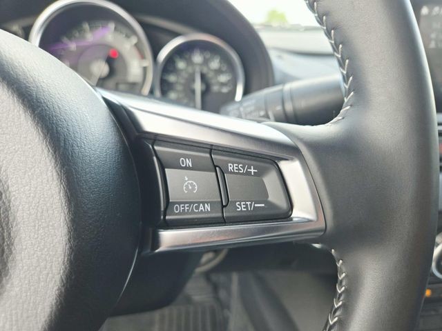 Mazda Miata RF Vehicle Full-screen Gallery Image 14