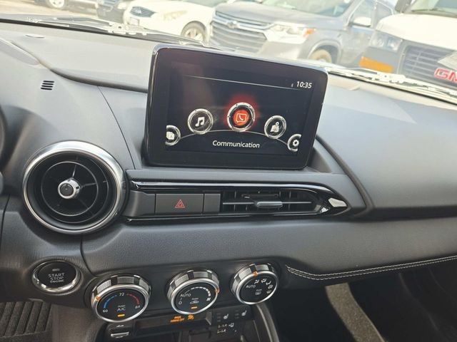 Mazda Miata RF Vehicle Full-screen Gallery Image 18