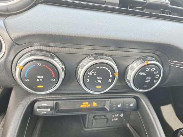 Mazda Miata RF Vehicle Full-screen Gallery Image 23