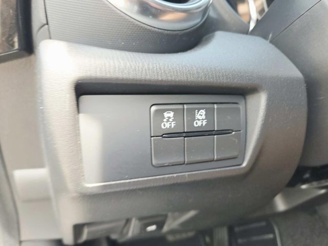 Mazda Miata RF Vehicle Full-screen Gallery Image 29