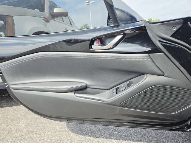 Mazda Miata RF Vehicle Full-screen Gallery Image 30