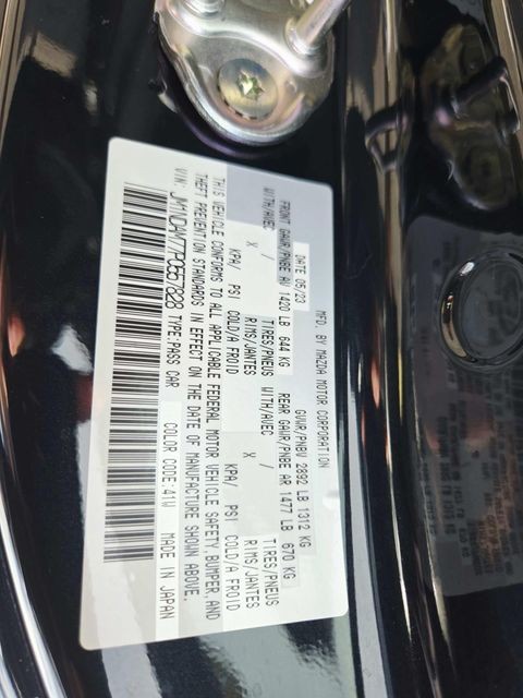 Mazda Miata RF Vehicle Full-screen Gallery Image 32