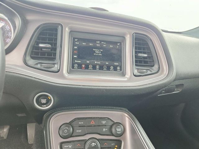 Dodge Challenger Vehicle Full-screen Gallery Image 14