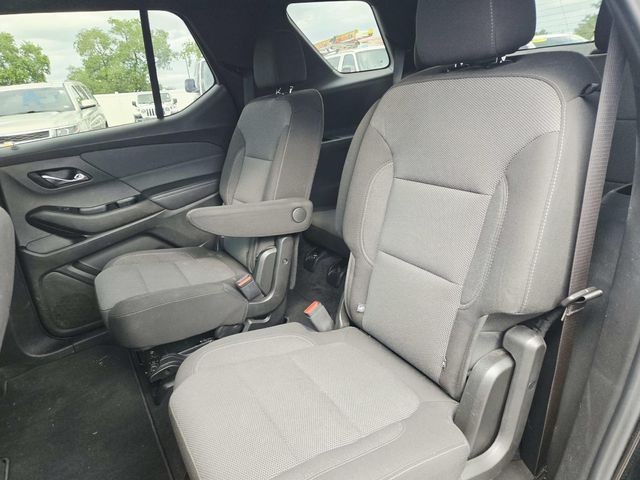 Chevrolet Traverse Vehicle Full-screen Gallery Image 09