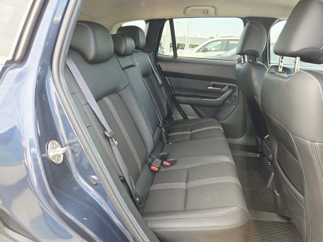 Mazda CX-50 Vehicle Full-screen Gallery Image 11