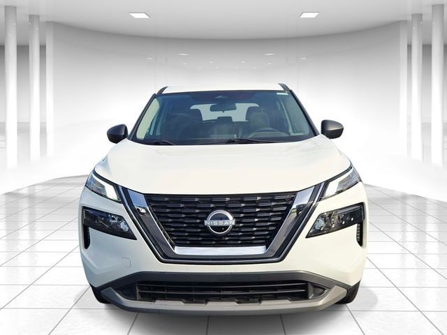 Nissan Rogue Vehicle Full-screen Gallery Image 05