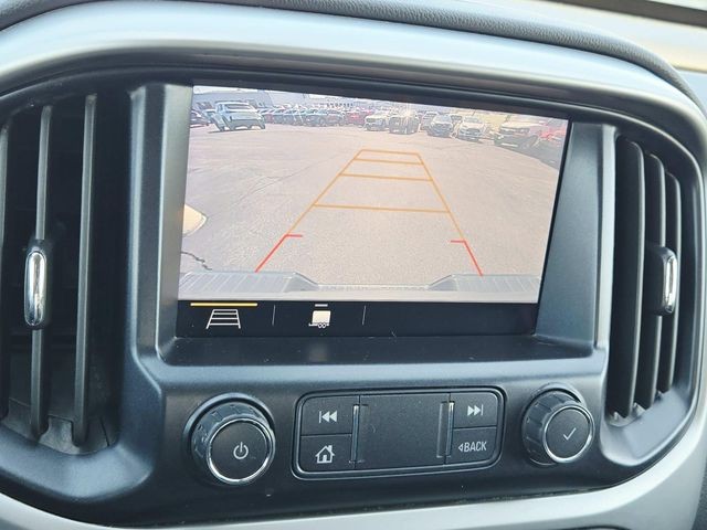 Chevrolet Colorado Vehicle Full-screen Gallery Image 24