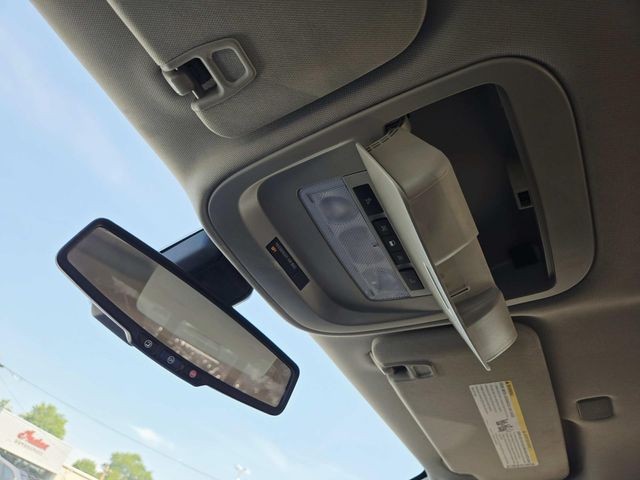 Chevrolet Colorado Vehicle Full-screen Gallery Image 28