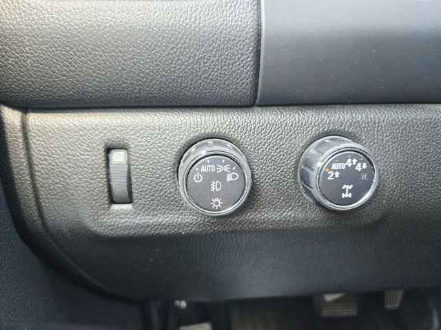 Chevrolet Colorado Vehicle Full-screen Gallery Image 29