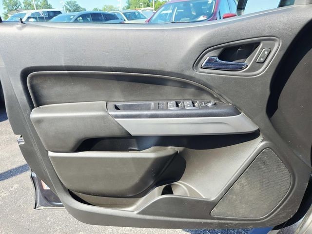 Chevrolet Colorado Vehicle Full-screen Gallery Image 30