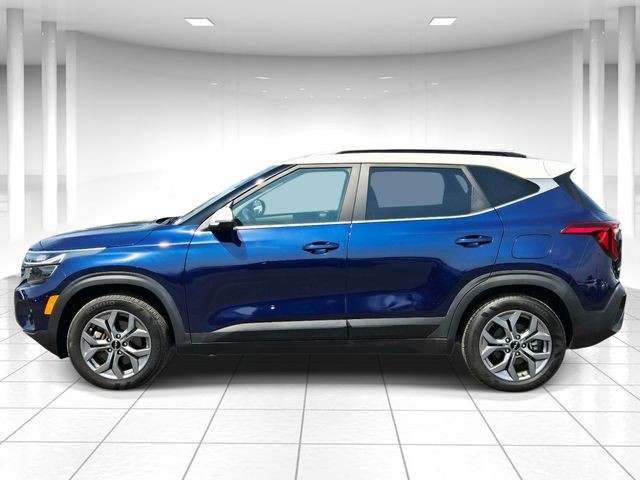Kia Seltos Vehicle Full-screen Gallery Image 02