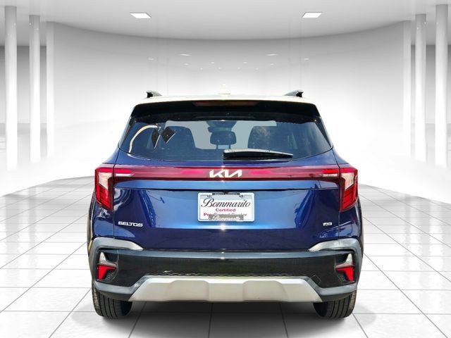 Kia Seltos Vehicle Full-screen Gallery Image 04