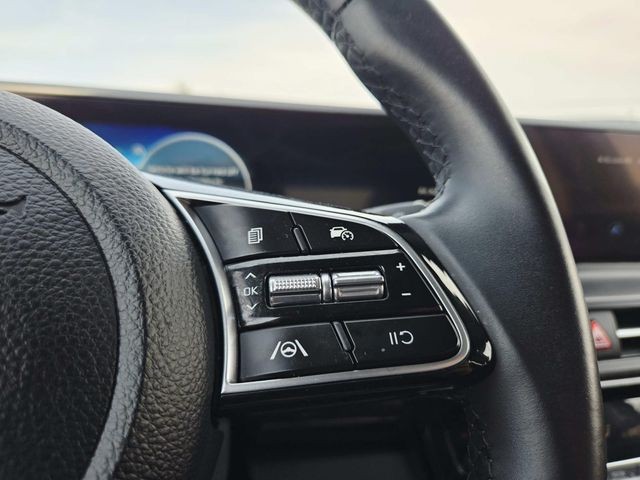 Kia Seltos Vehicle Full-screen Gallery Image 18