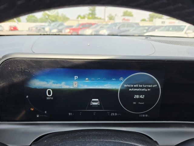 Kia Seltos Vehicle Full-screen Gallery Image 19
