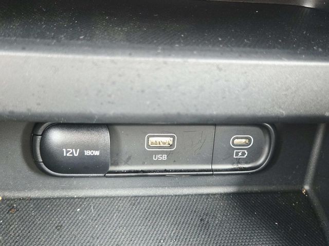 Kia Seltos Vehicle Full-screen Gallery Image 26