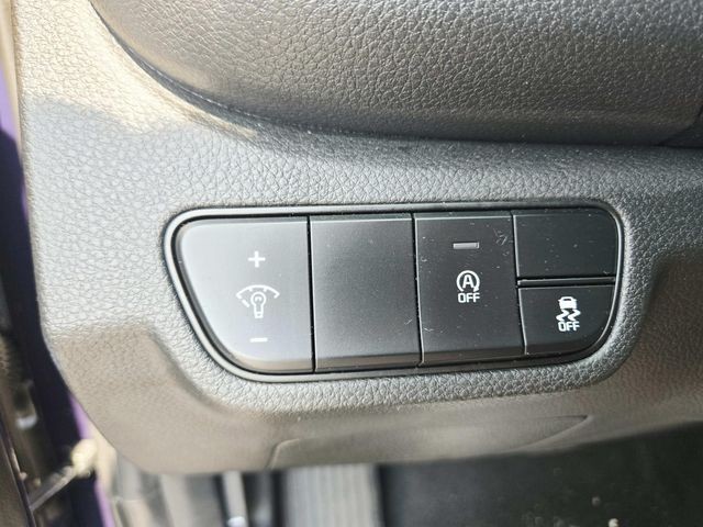 Kia Seltos Vehicle Full-screen Gallery Image 30