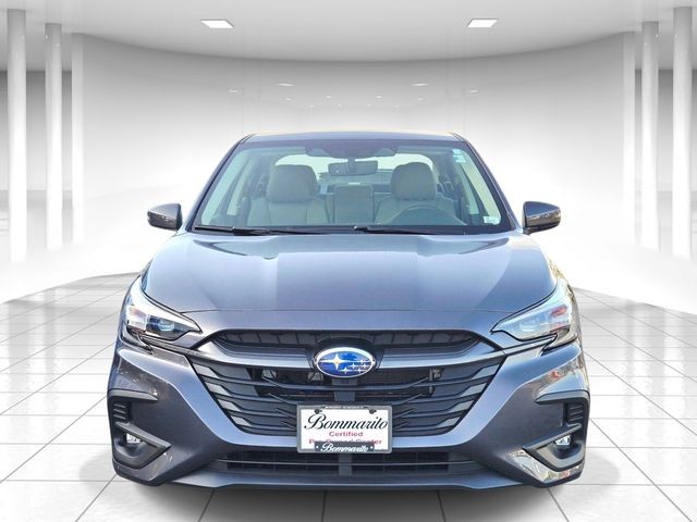 Subaru Legacy Vehicle Full-screen Gallery Image 05