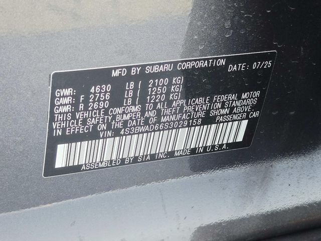 Subaru Legacy Vehicle Full-screen Gallery Image 31