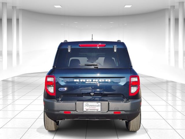 Ford Bronco Sport Vehicle Full-screen Gallery Image 04