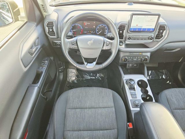 Ford Bronco Sport Vehicle Full-screen Gallery Image 08