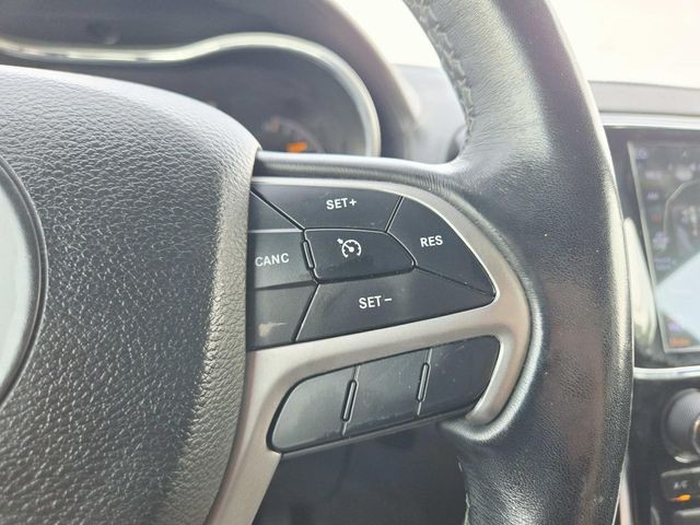 Jeep Grand Cherokee Vehicle Full-screen Gallery Image 19