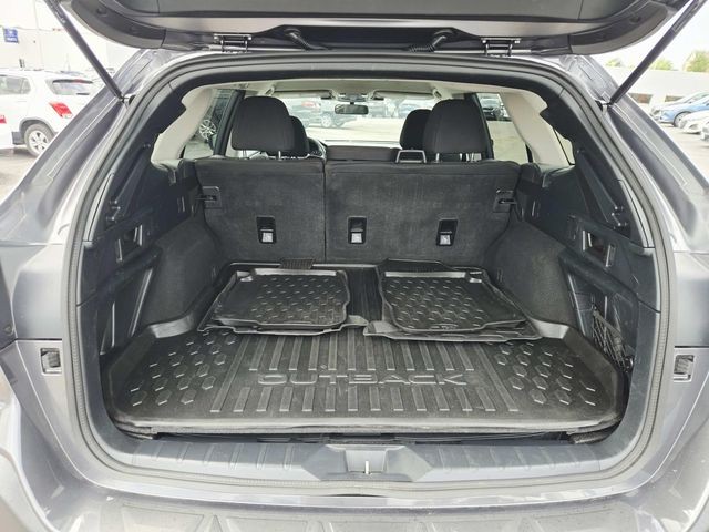 Subaru Outback Vehicle Full-screen Gallery Image 10