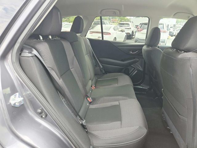 Subaru Outback Vehicle Full-screen Gallery Image 11