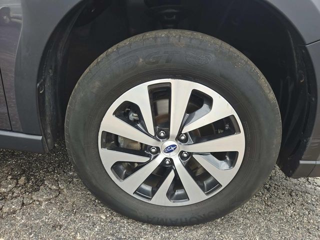 Subaru Outback Vehicle Full-screen Gallery Image 13