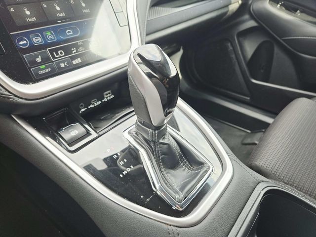 Subaru Outback Vehicle Full-screen Gallery Image 25