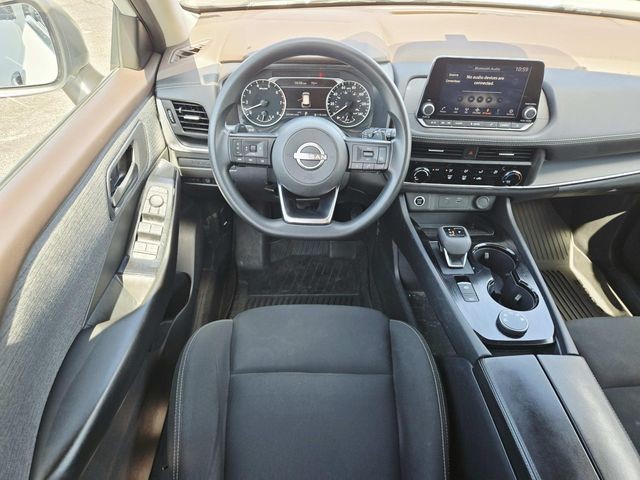 Nissan Rogue Vehicle Full-screen Gallery Image 07