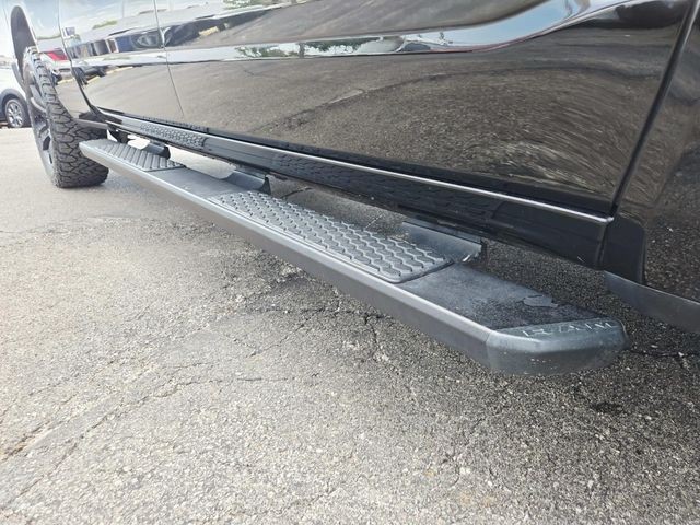 Ram 1500 Vehicle Full-screen Gallery Image 15