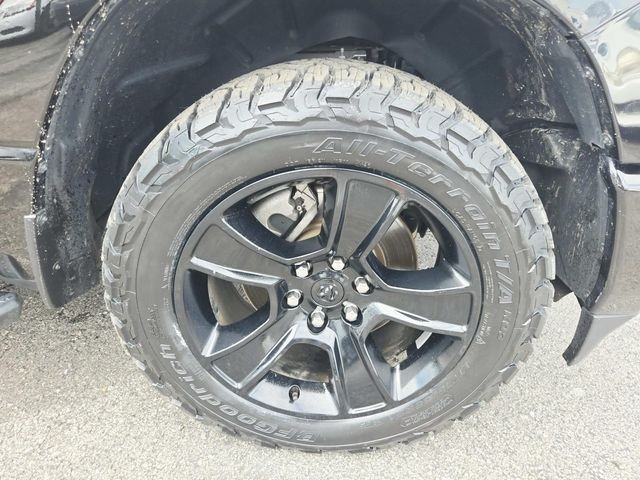Ram 1500 Vehicle Full-screen Gallery Image 16
