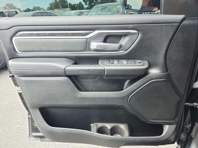 Ram 1500 Vehicle Full-screen Gallery Image 33