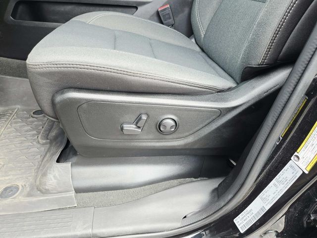 Ram 1500 Vehicle Full-screen Gallery Image 35
