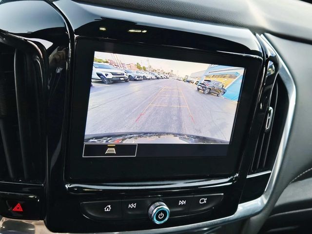 Chevrolet Traverse Vehicle Full-screen Gallery Image 24