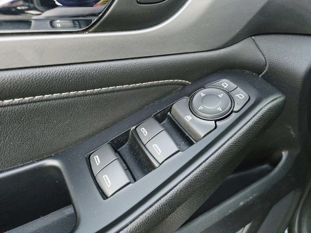 Chevrolet Traverse Vehicle Full-screen Gallery Image 32