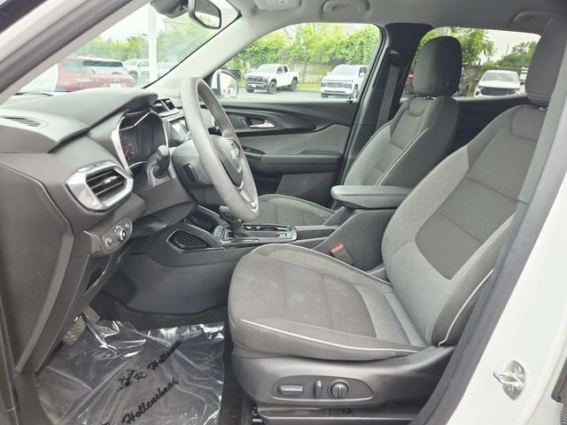 Chevrolet Trailblazer Vehicle Full-screen Gallery Image 08