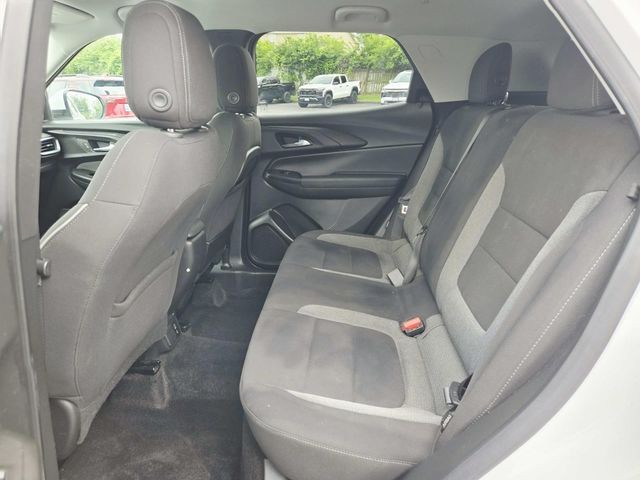 Chevrolet Trailblazer Vehicle Full-screen Gallery Image 09