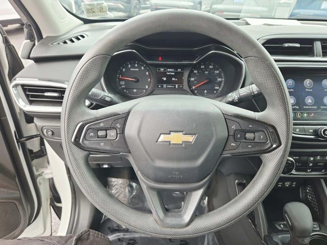 Chevrolet Trailblazer Vehicle Full-screen Gallery Image 15