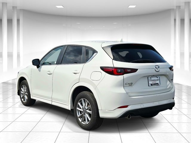 Mazda CX-5 Vehicle Full-screen Gallery Image 03