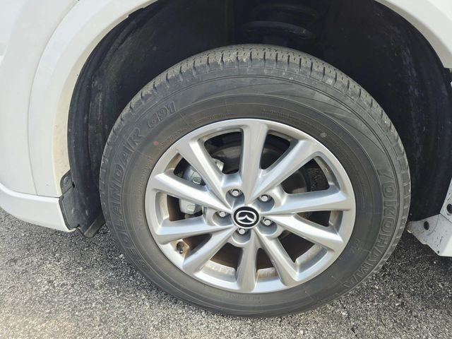 Mazda CX-5 Vehicle Full-screen Gallery Image 14