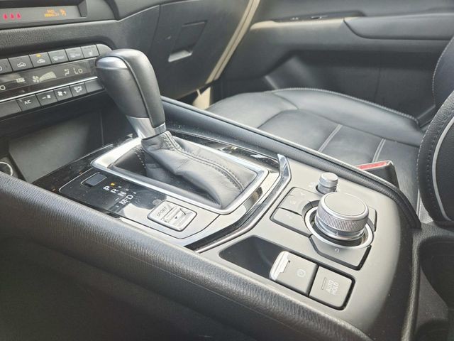 Mazda CX-5 Vehicle Full-screen Gallery Image 26