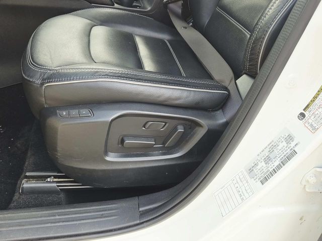 Mazda CX-5 Vehicle Full-screen Gallery Image 33