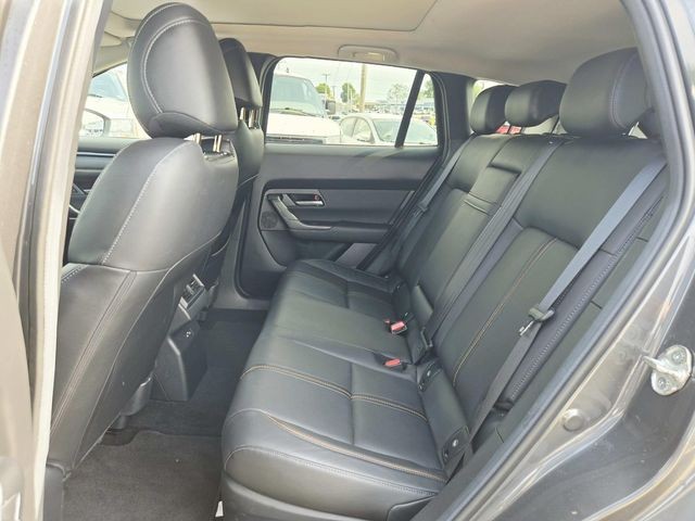 Mazda CX-50 Hybrid Vehicle Full-screen Gallery Image 10