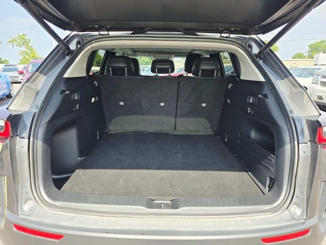 Mazda CX-50 Hybrid Vehicle Full-screen Gallery Image 11