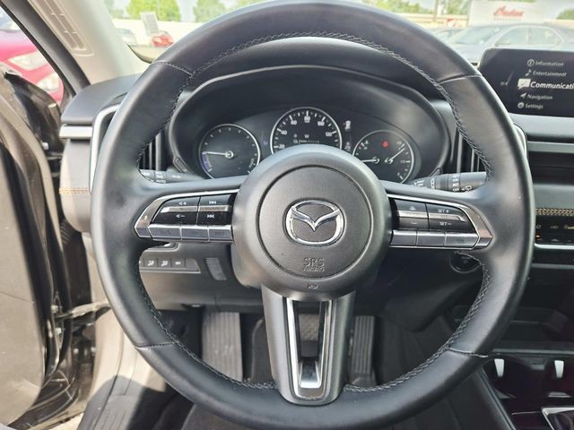 Mazda CX-50 Hybrid Vehicle Full-screen Gallery Image 15