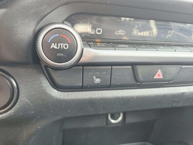 Mazda CX-50 Hybrid Vehicle Full-screen Gallery Image 24