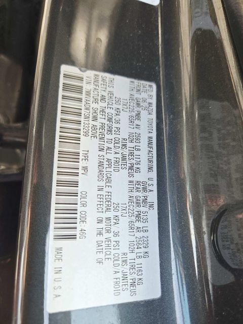 Mazda CX-50 Hybrid Vehicle Full-screen Gallery Image 34